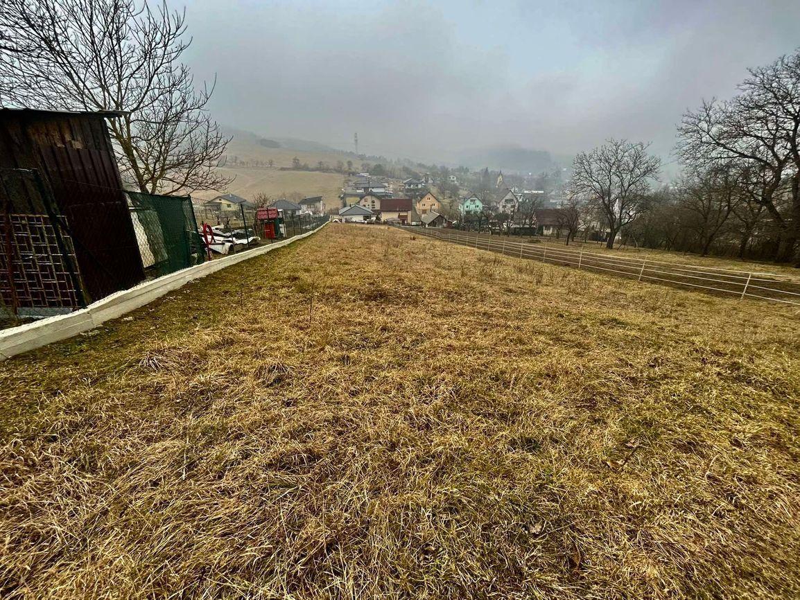 Krásny pozemok v obci Horný moštenec 