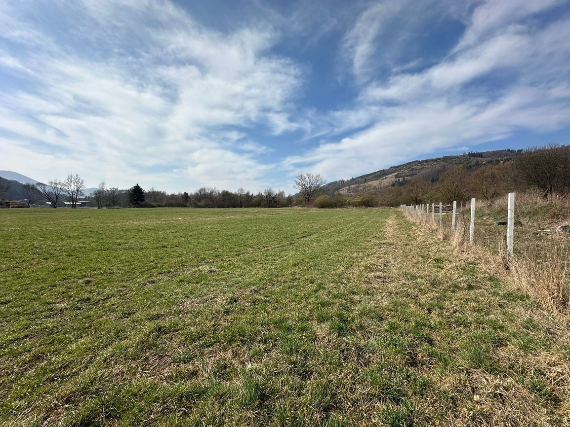 Predaj | Slnečný pozemok v Povine – ideálny na záhradu alebo ako investícia