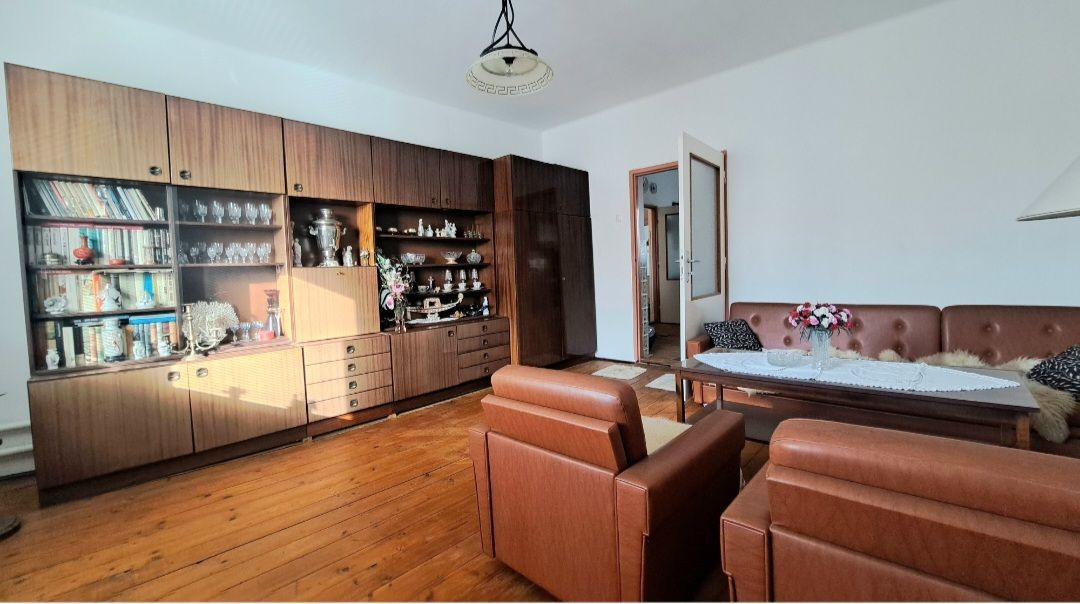 Dvojgeneračná stavba v malebnej obci Trstín