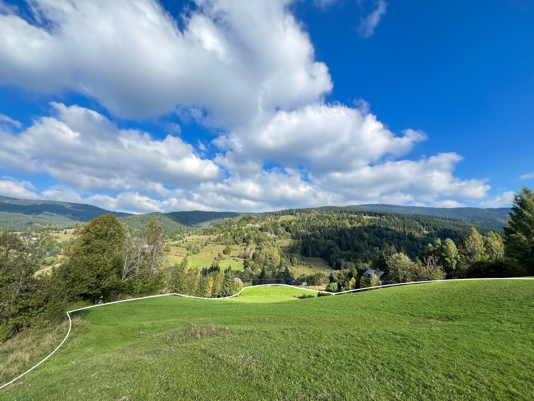 Predaj | Slnečný pozemok 4 912 m² – Zázrivá, Hotel Havrania