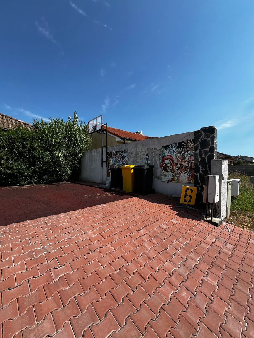 Predaj | Exkluzívny bungalov s fitkom a bazénom