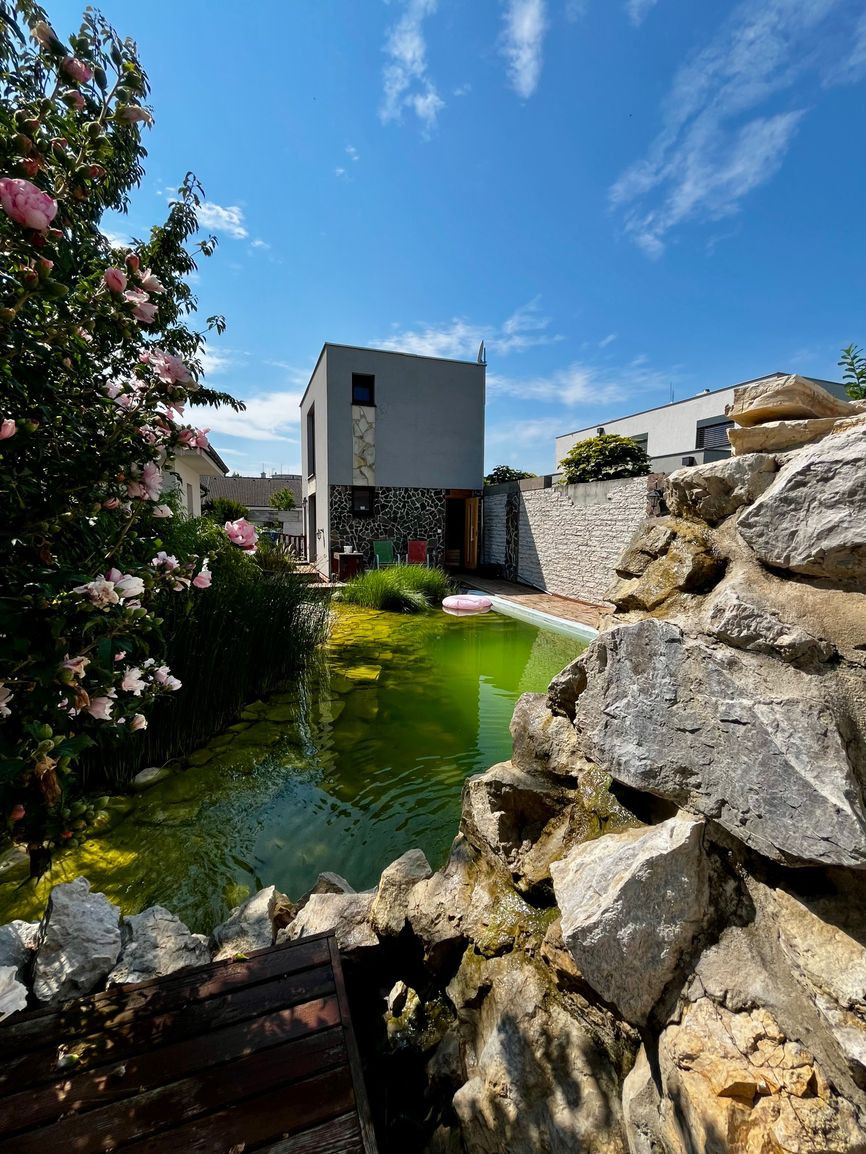 Predaj | Exkluzívny bungalov s fitkom a bazénom