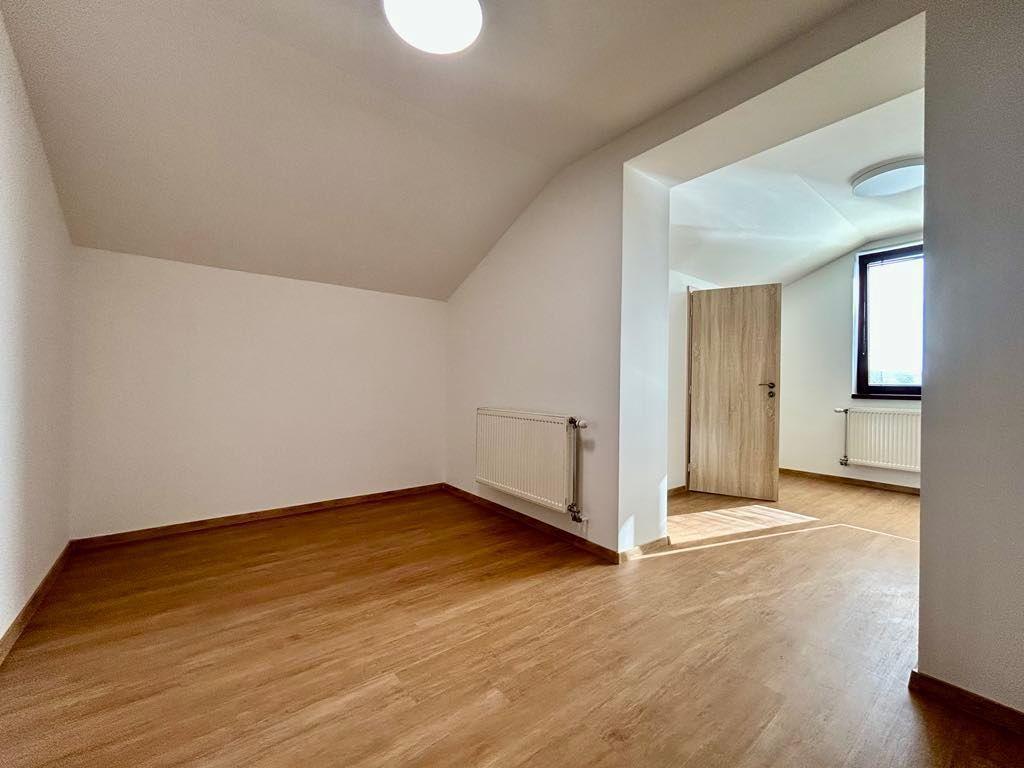 Prenájom | Prerobený 4 izbový mezonetový byt na Laborecká