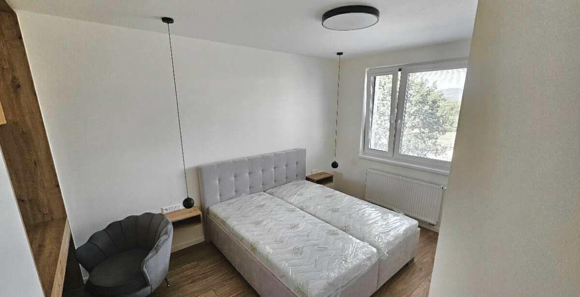 Prenájom | nový zariadený 3-izbový byt s parkovaním, terasou