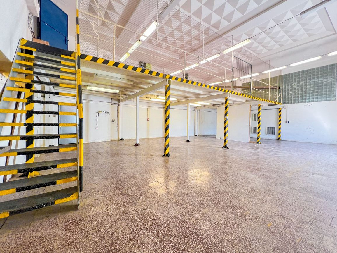 Prenájom | Polyfunčkný objekt 510 m² so skladom, Lietavská Lúčka