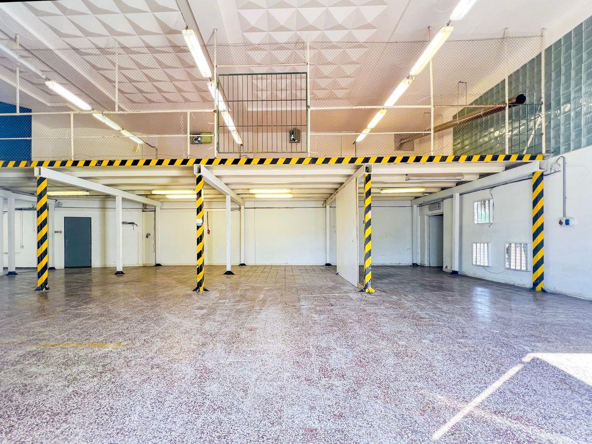 Prenájom | Polyfunčkný objekt 510 m² so skladom, Lietavská Lúčka