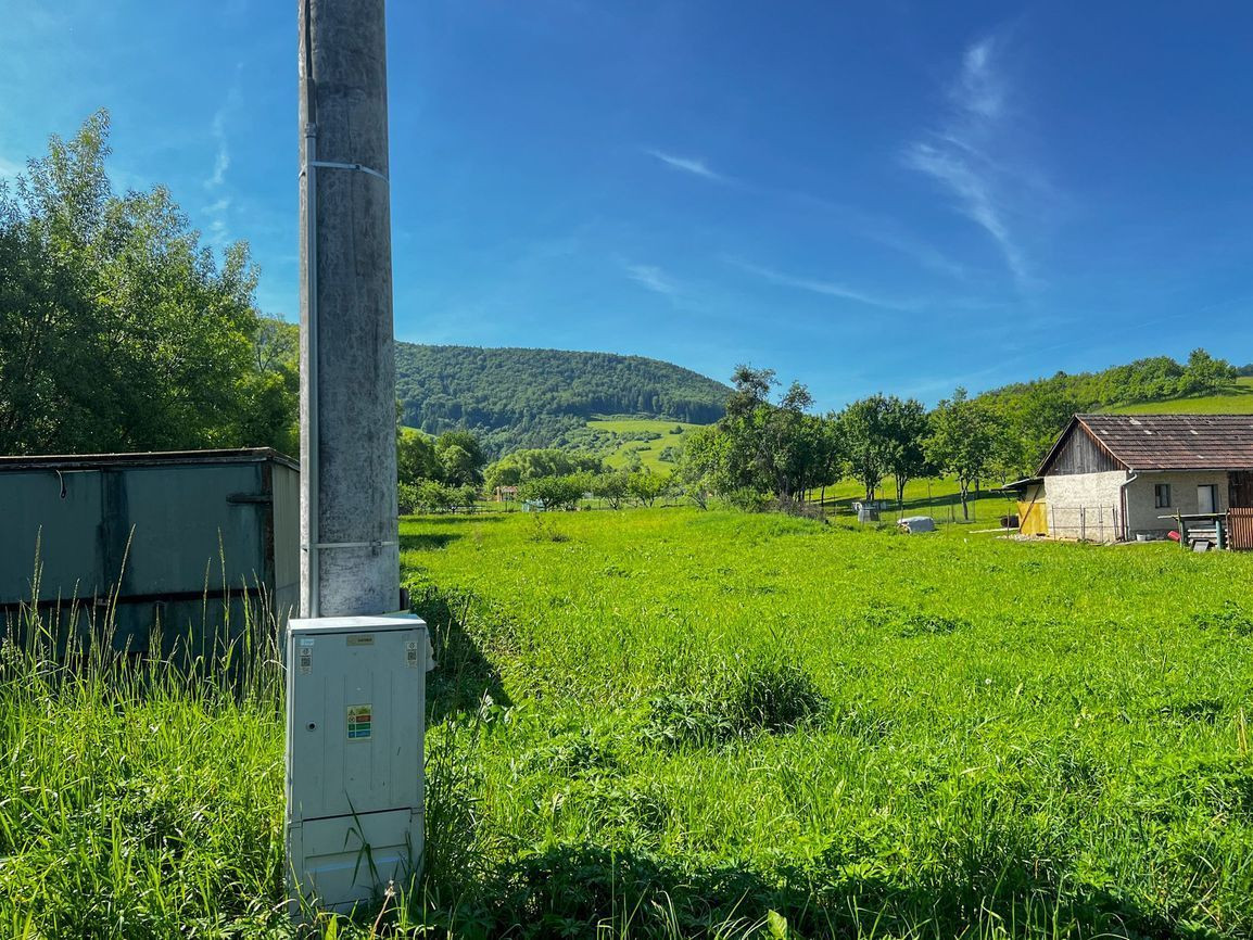 Predaj | Slnečný a rovinatý stavebný pozemok - Lietavská Svinná