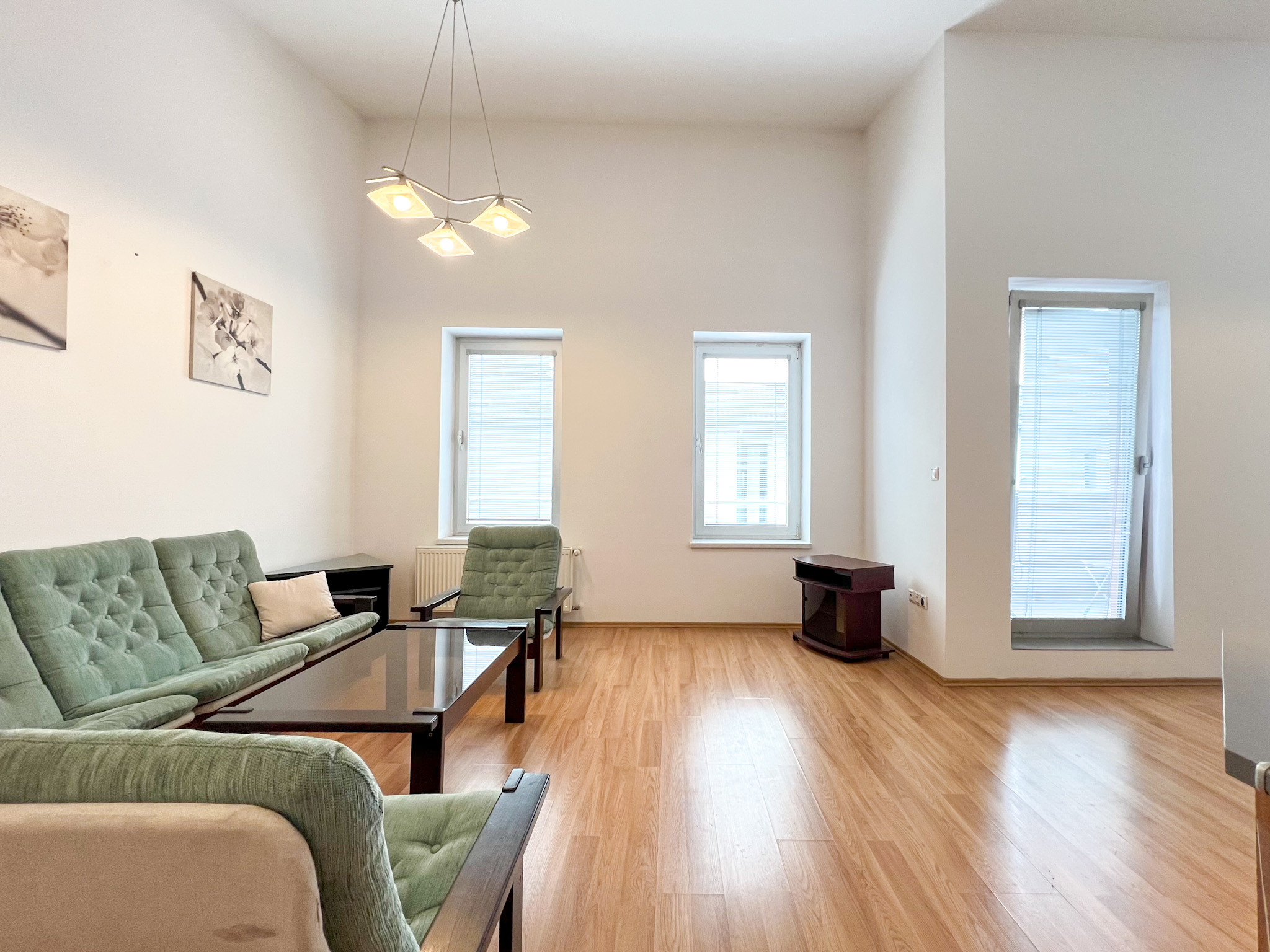 Prenájom | 2-izbový byt s vysokými stropmi a balkónom, Čadca