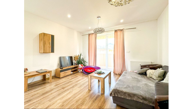 Prenájom | 2-izbový byt so zariadením a balkónom, KNM - Murgašova