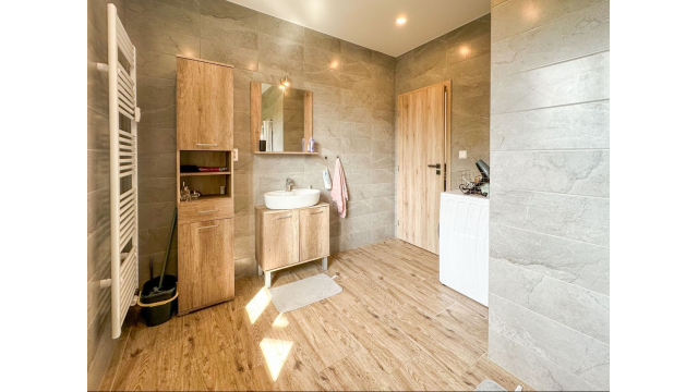 Prenájom | 2-izbový byt so zariadením a balkónom, KNM - Murgašova