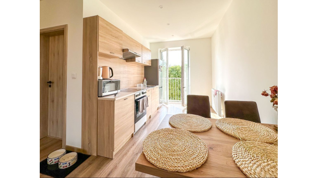 Prenájom | 2-izbový byt so zariadením a balkónom, KNM - Murgašova