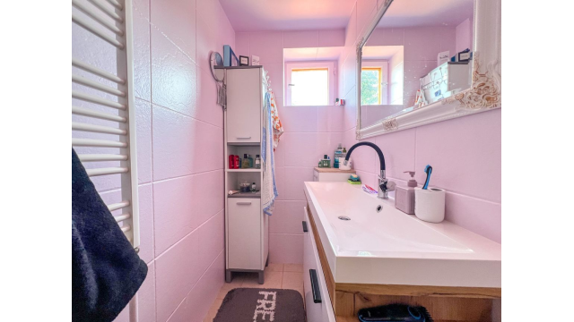 Predaj | Viac-izbový rodinný dom s nadstavbou, Bystrička