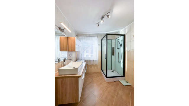 Prenájom | Rodinný dom s terasou a záhradou, Čierne