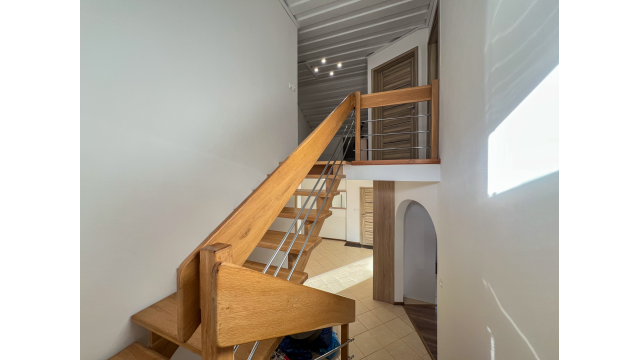 Prenájom | Rodinný dom s terasou a záhradou, Čierne