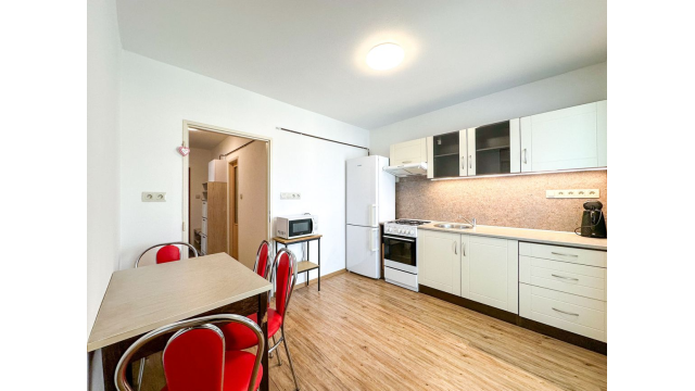 Prenájom | 2-izbový byt po rekonštrukcii s balkónom, Martin - Priekopa