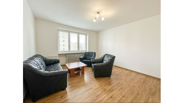 Prenájom | 2-izbový byt po rekonštrukcii s balkónom, Martin - Priekopa