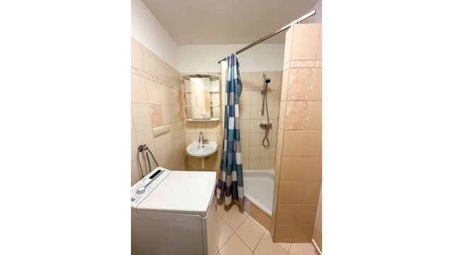 Prenájom | 2-izbový byt po rekonštrukcii s balkónom, Martin - Priekopa