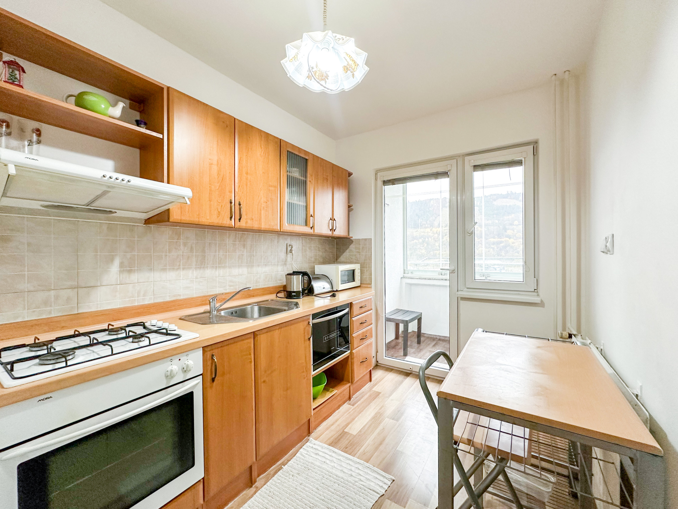 Prenájom | 2-izbový byt po rekonštrukcii v Bytči, Bottova