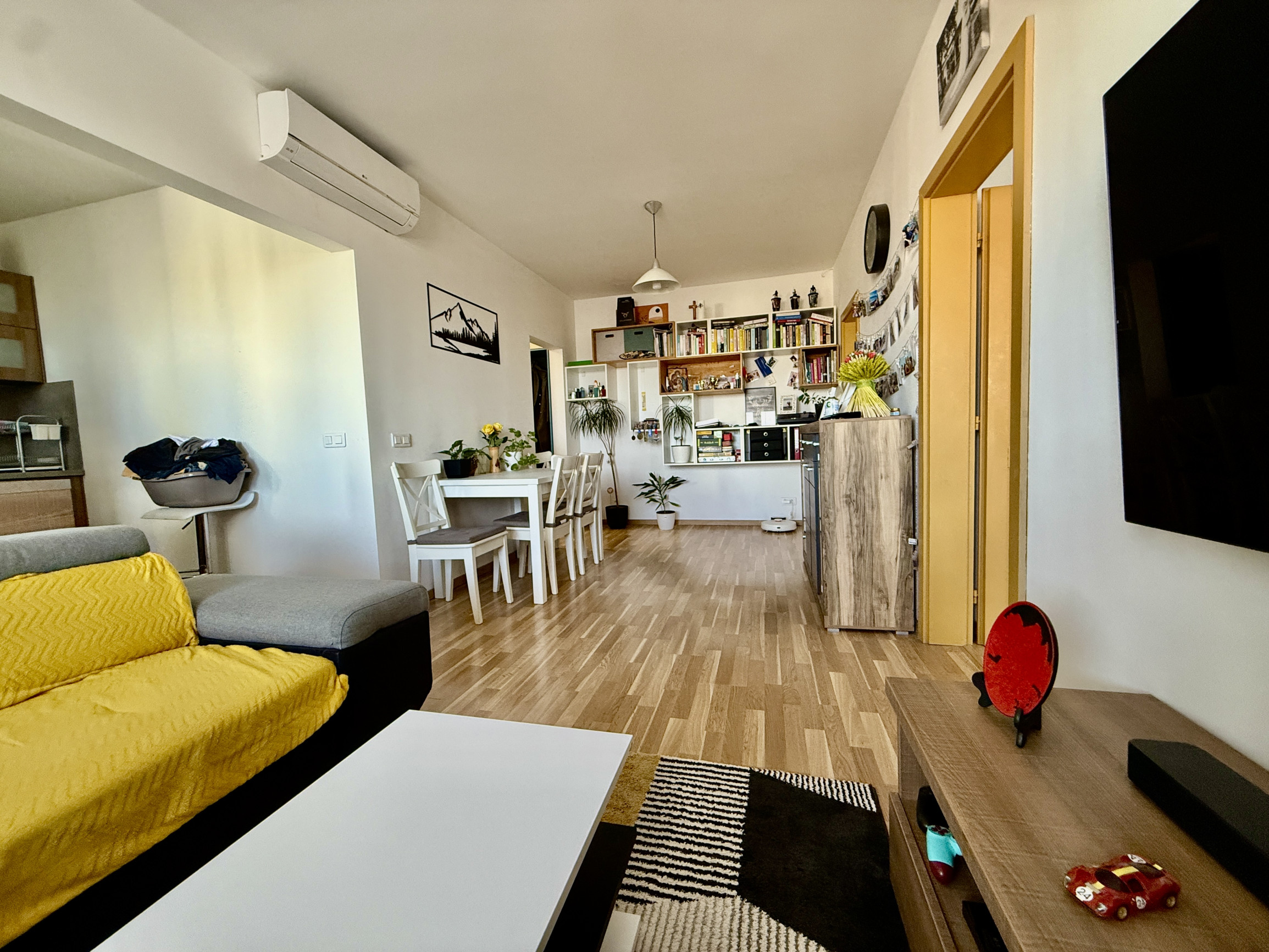 Prenájom 3 izbový byt - Bratislava - Petržalka, Hálova