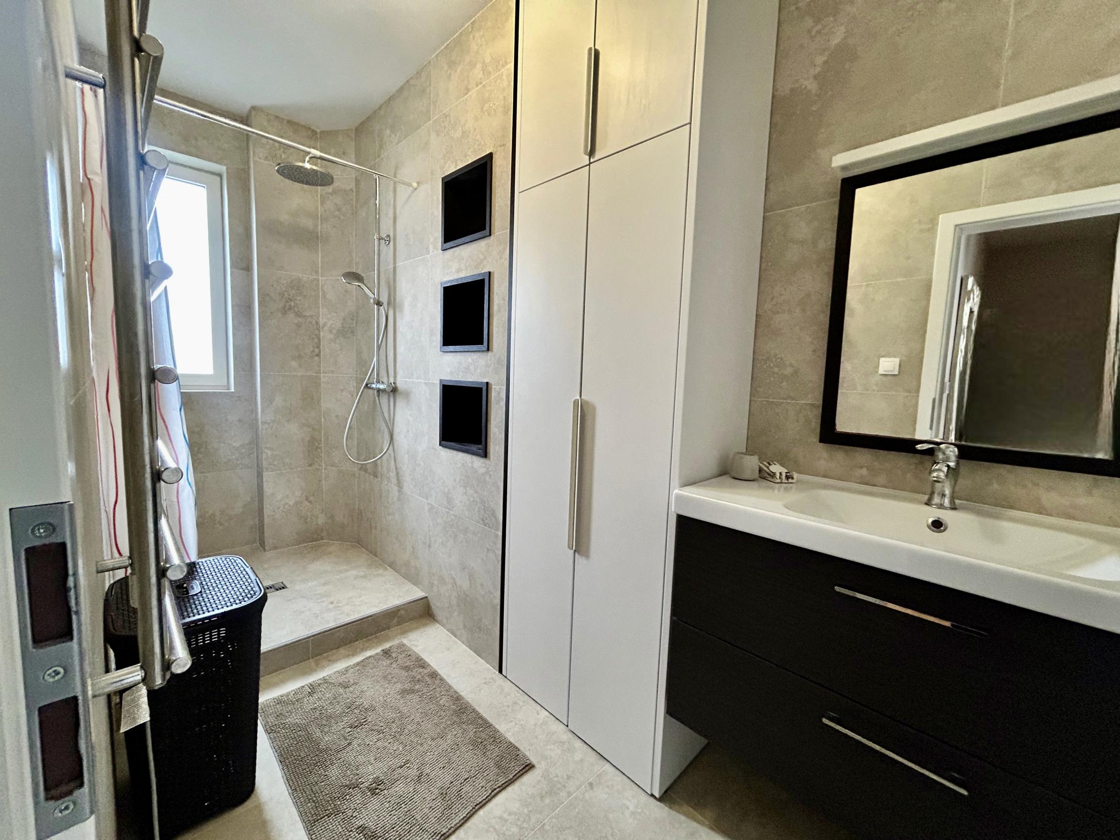 Prenájom 3 izbový byt - Bratislava - Staré Mesto, Dunajská