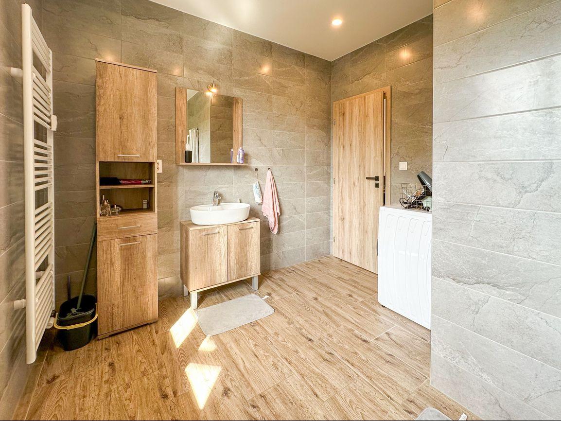 Prenájom | 2-izbový byt so zariadením a balkónom, KNM - Murgašova