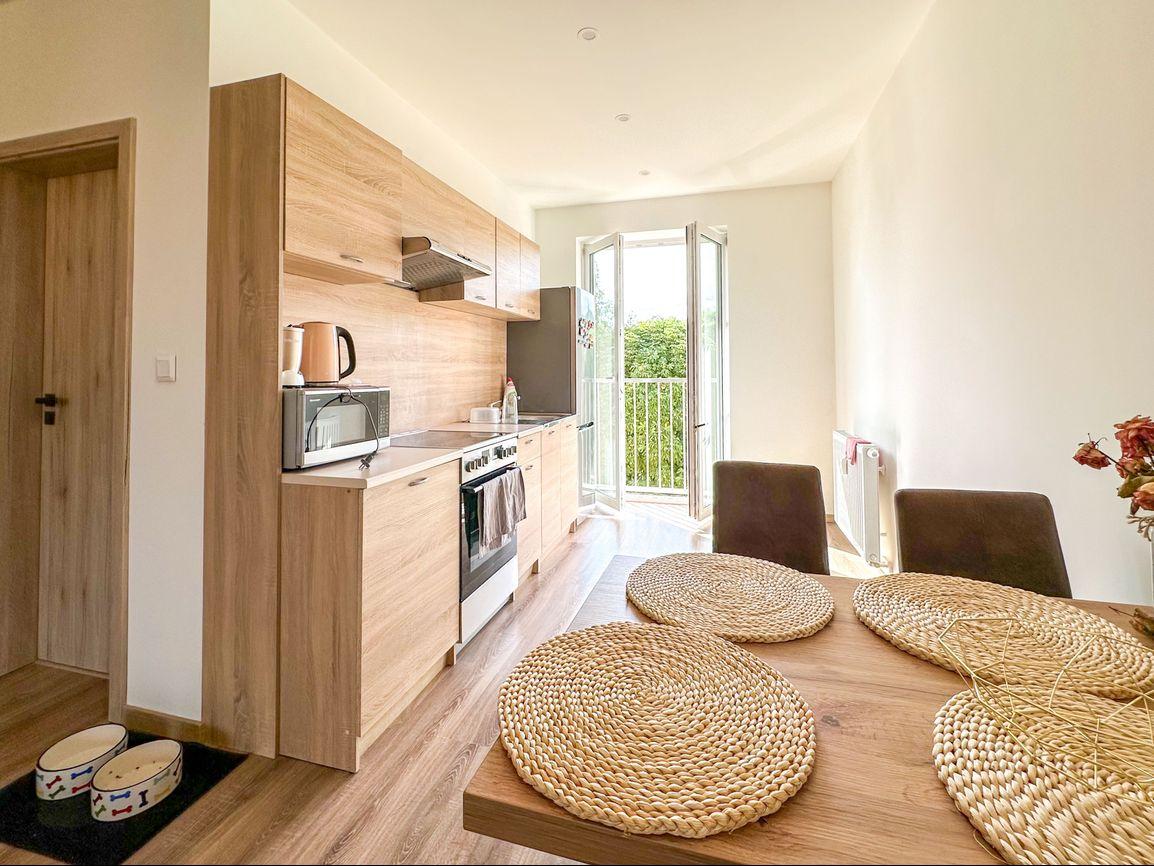 Prenájom | 2-izbový byt so zariadením a balkónom, KNM - Murgašova