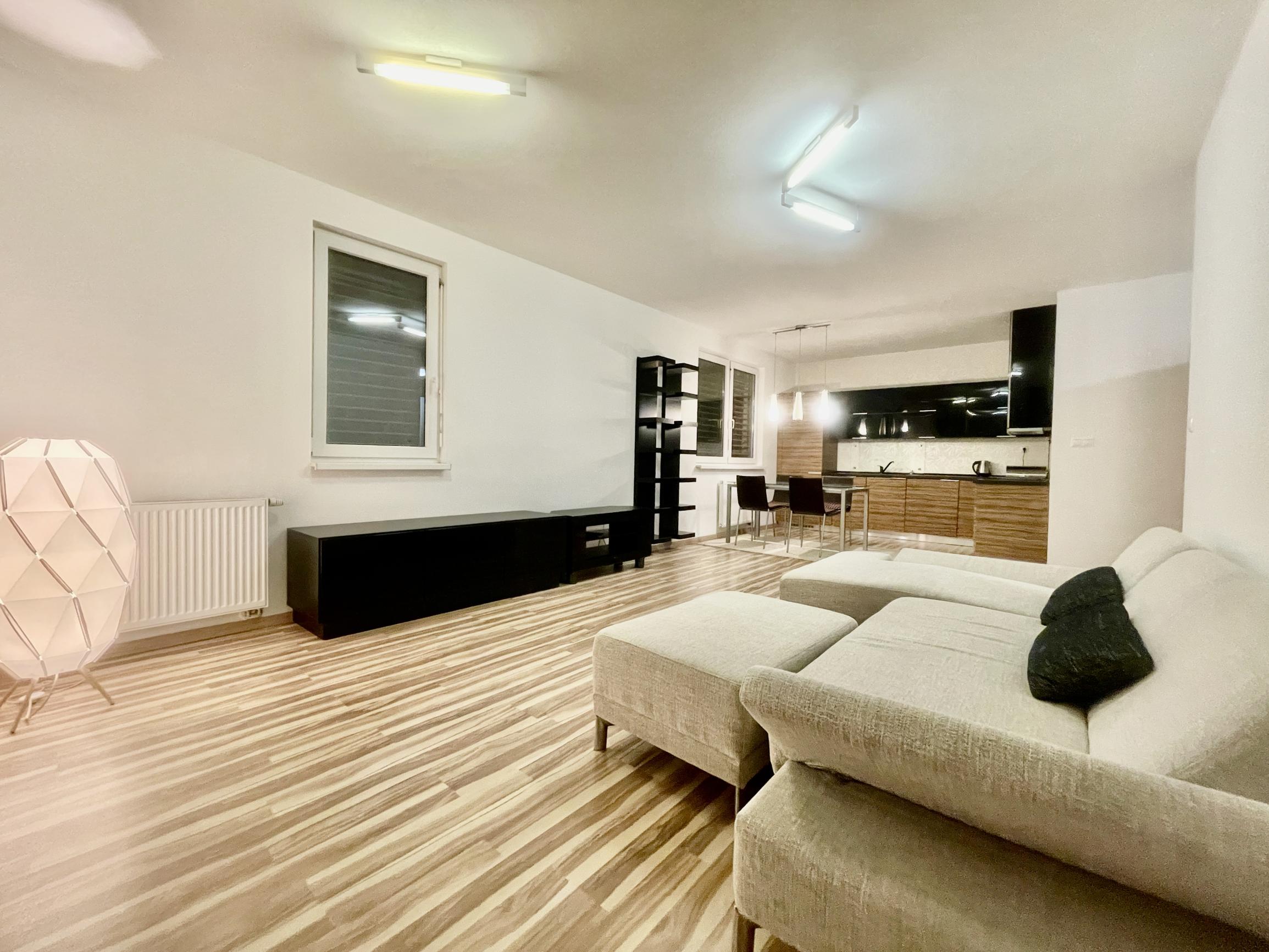 Priestranný 2i byt s parkovaním na prenájom – Kadnárova