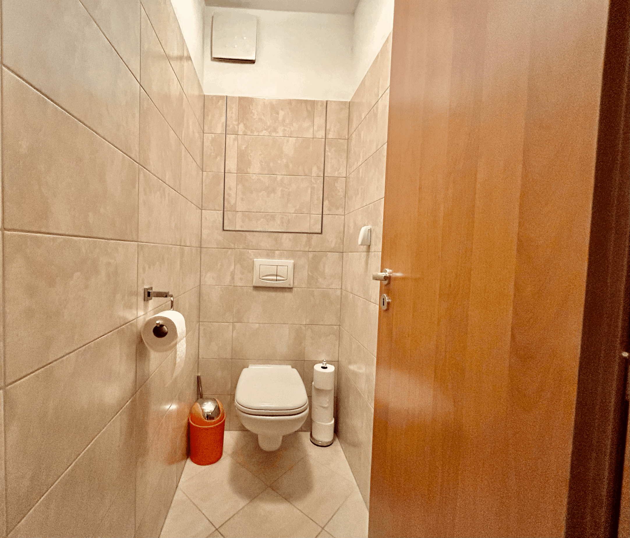 Prenájom 2 izbový byt - Bratislava - Ružinov, Nevädzová