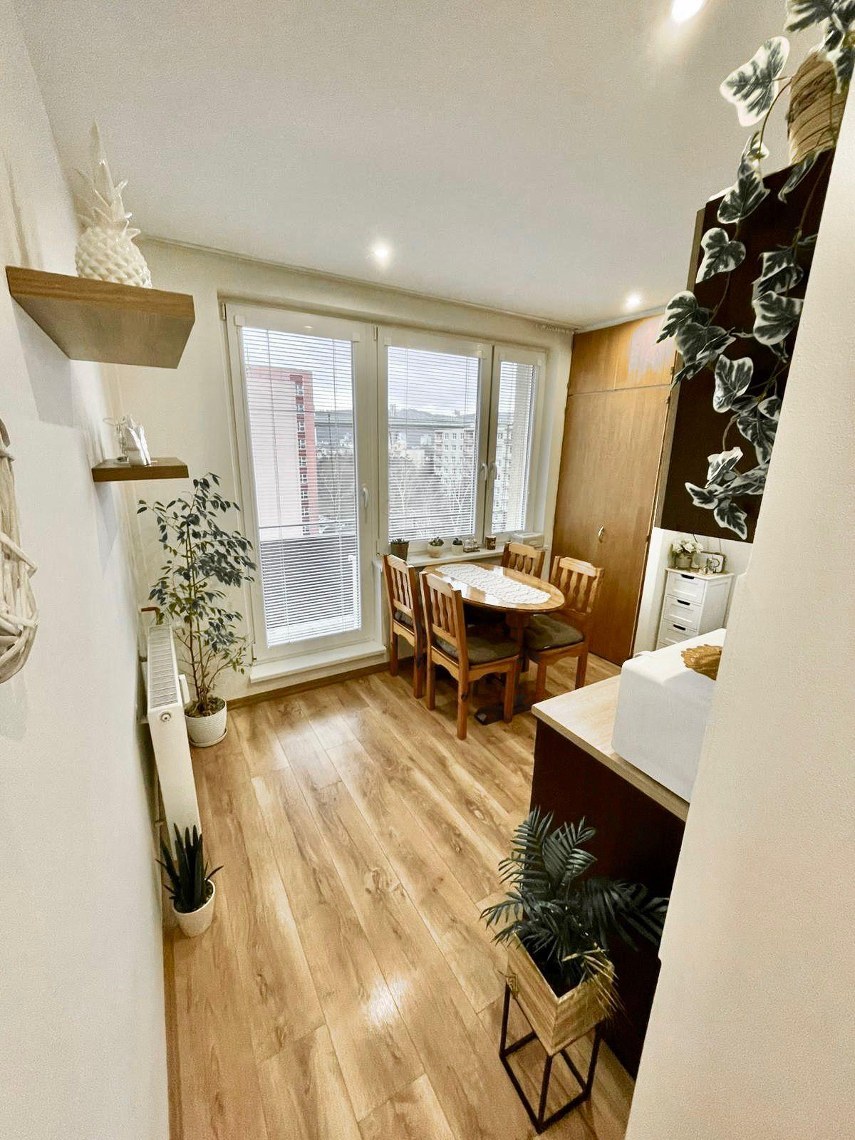 prenájom | moderný 1-izbový byt s balkónom na Strede