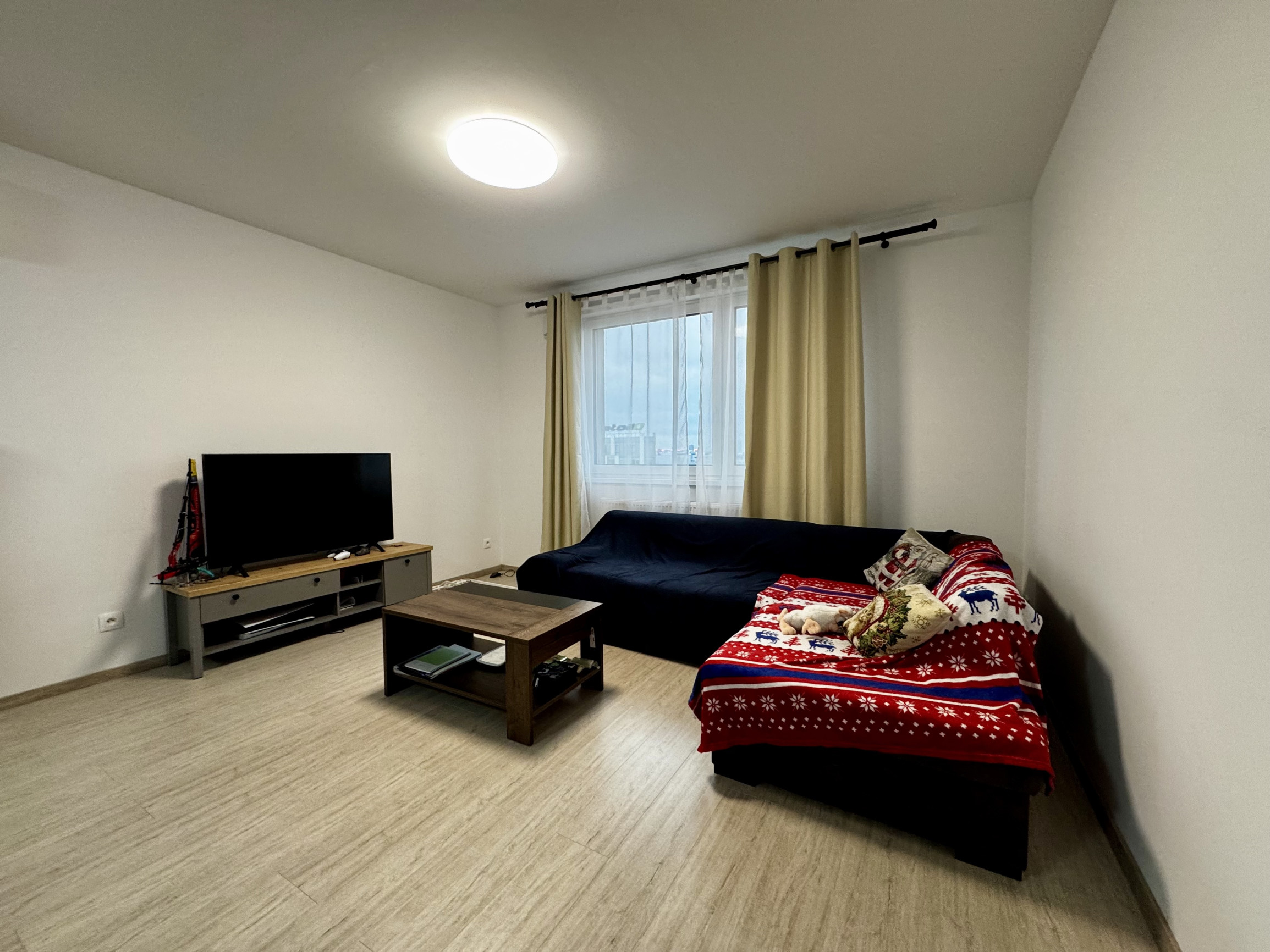 Prenájom | Štýlový a plne zariadený 3 izbový byt v Bratislave - lokalita Ružinov