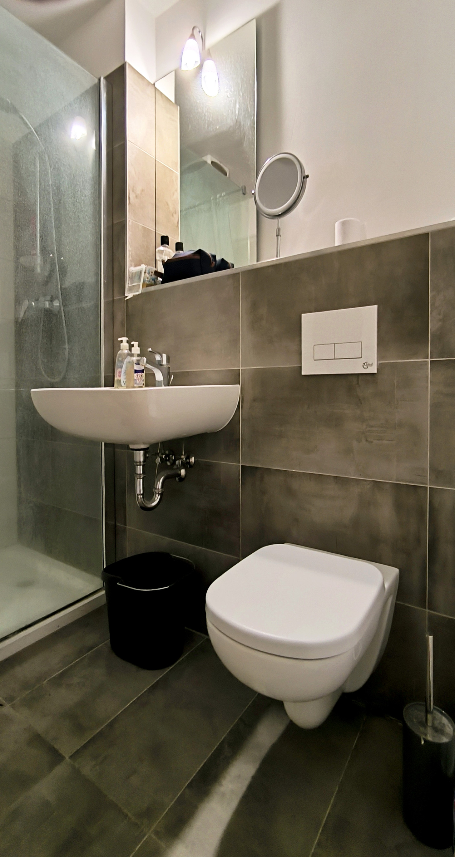 Prenájom 1-izbový byt - Bratislava - Devínska Nová Ves,...