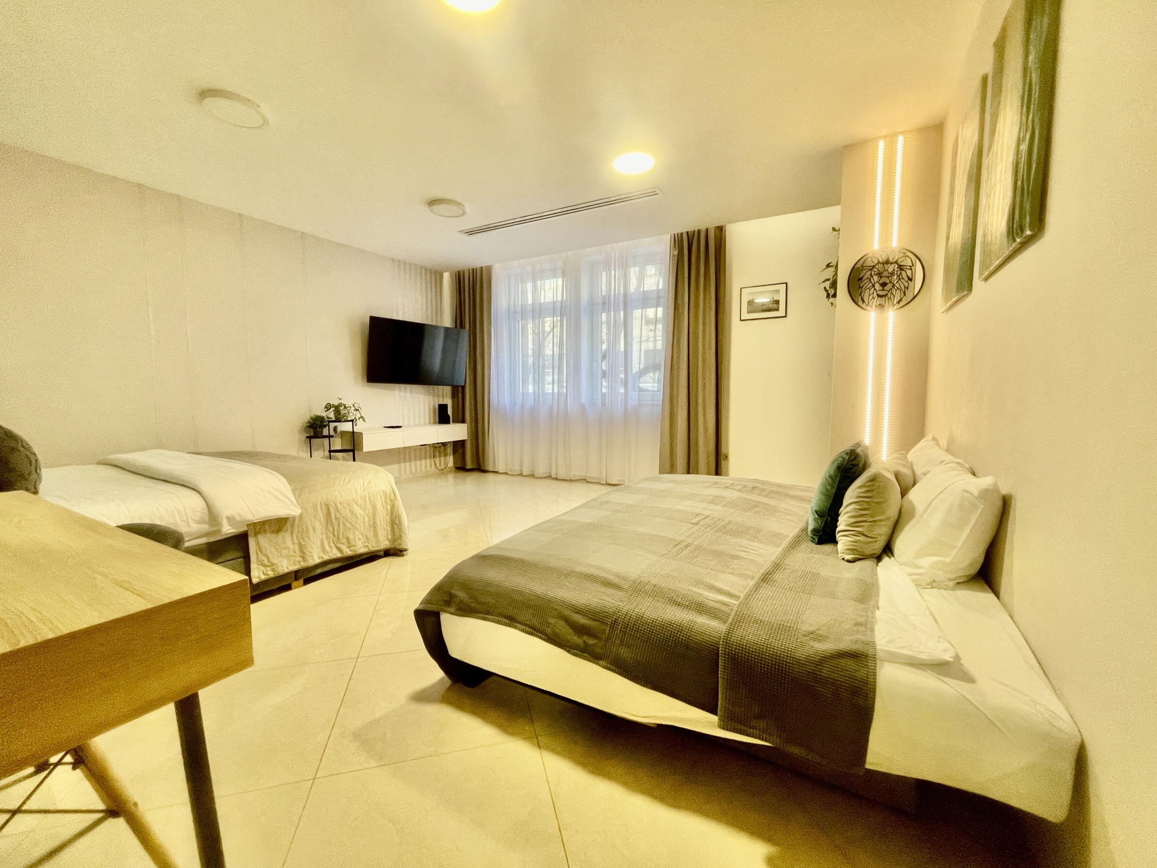 Prémiový 2-izbový byt na 2. poschodí s balkónom v centre BA