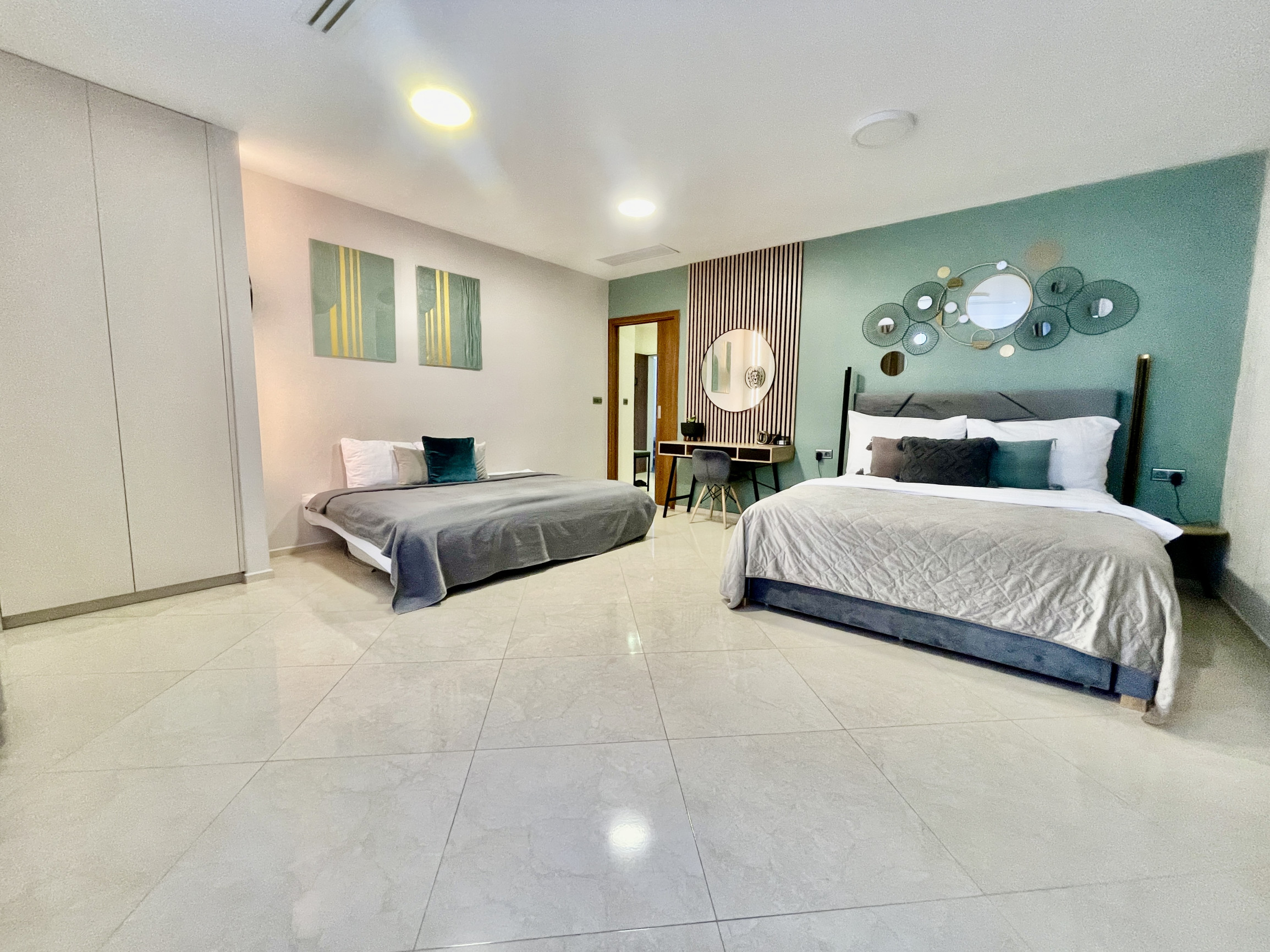 Prémiový 2-izbový byt na 2. poschodí s balkónom v centre BA