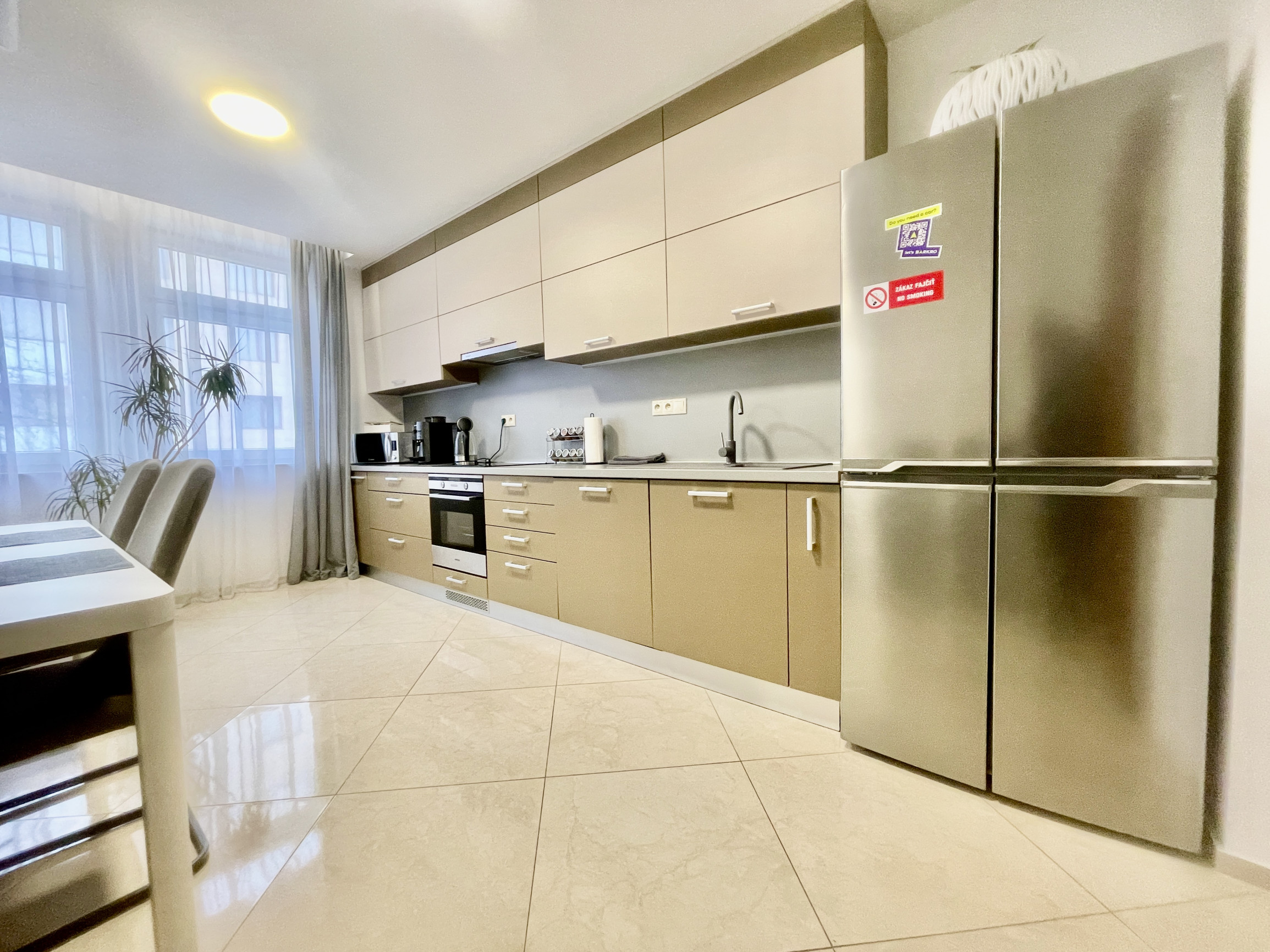 Prémiový 2-izbový byt na 3. poschodí s balkónom v centre BA