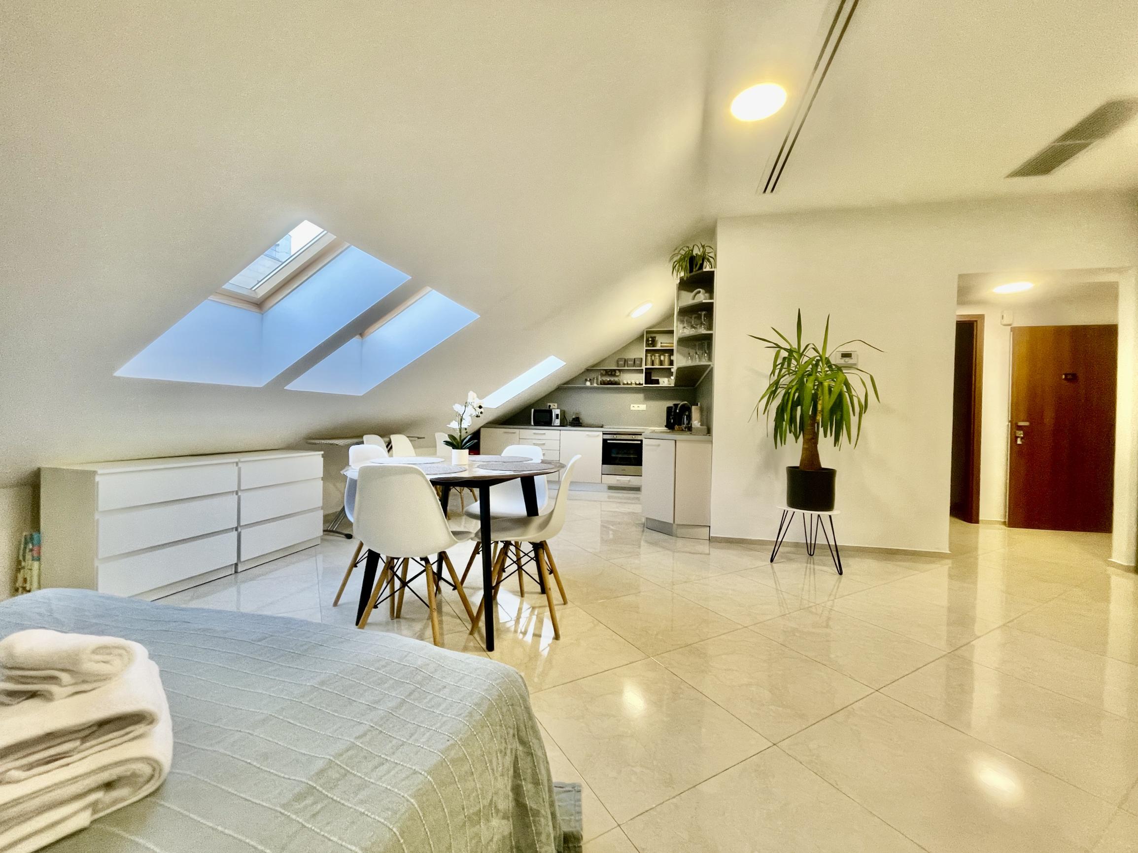 Exkluzívny penthouse 75 m² s terasou a panorámou