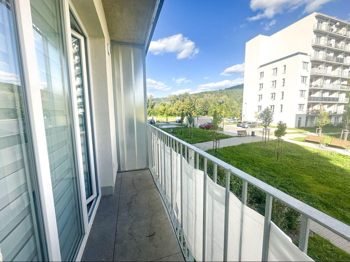 Prenájom | Moderná garsónka so zariadením a balkónom, KNM