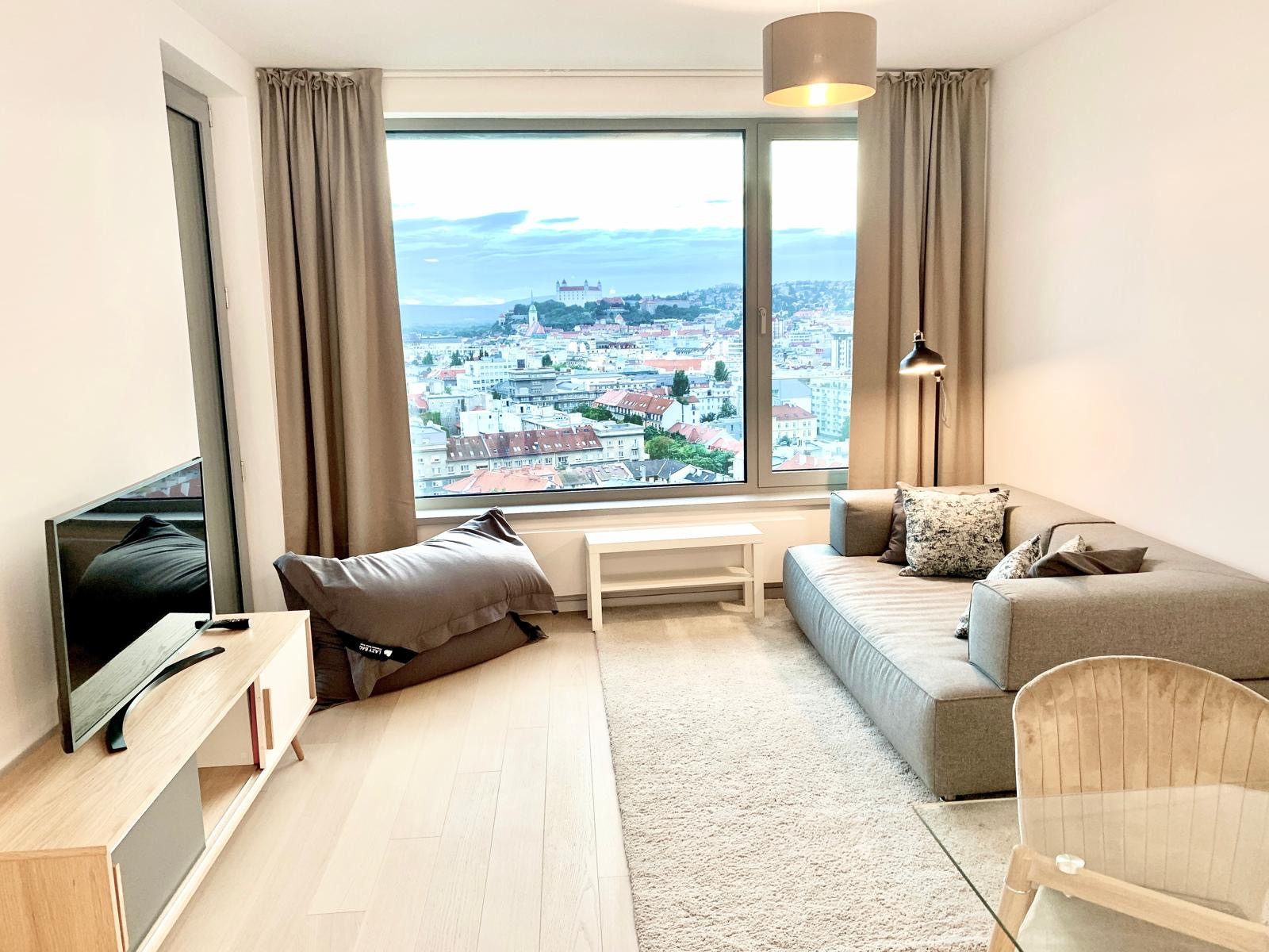 Prémiový 2-izbový byt Sky Park s výhľadom