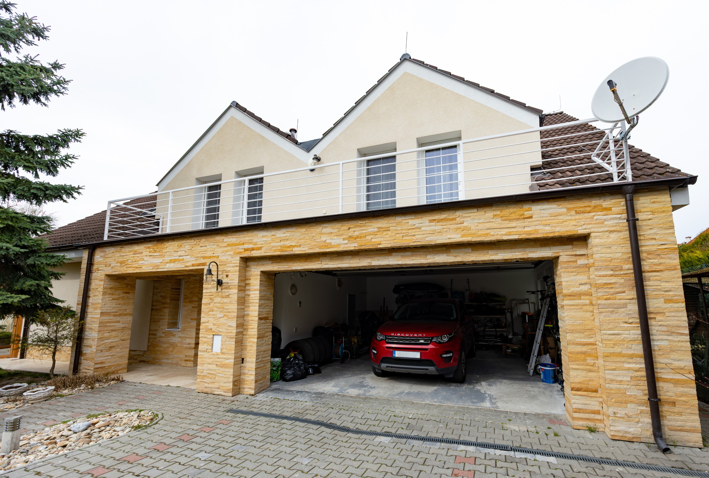 6i, RD s bazénom a wellness, Strmé Vŕšky, Záhorská Bystrica