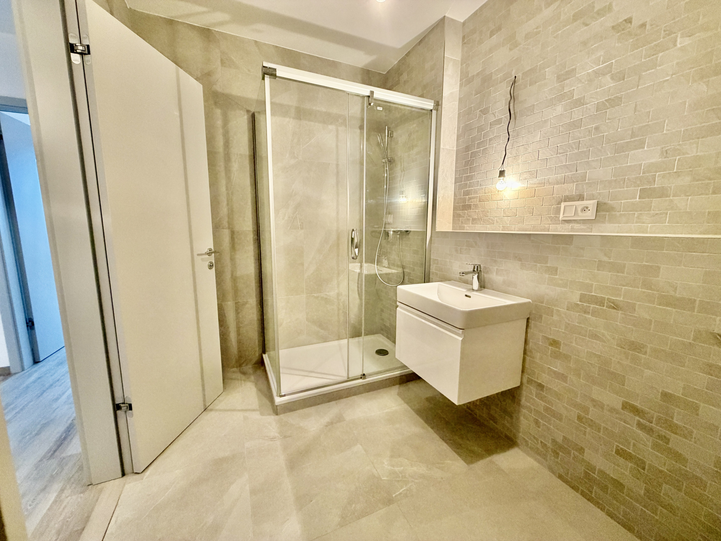 Novostavba 2025: Štýlový 2i byt s loggiou na Košickej