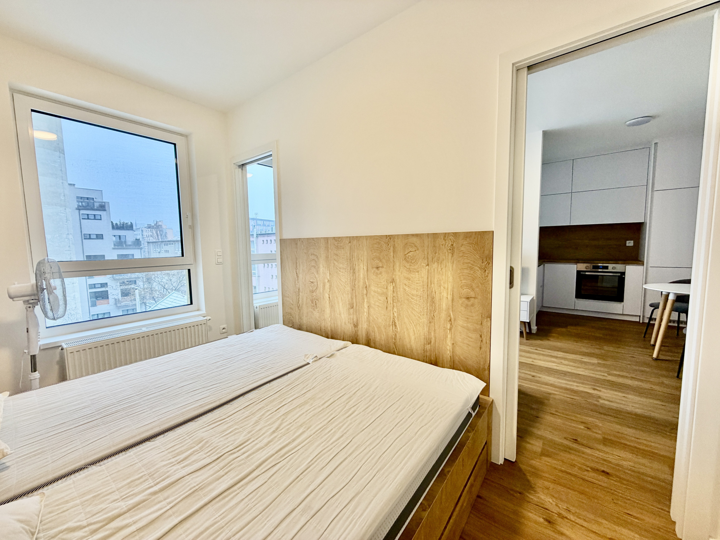 Moderný 2i byt s AC a šatníkom na Metodovej – Novostavba