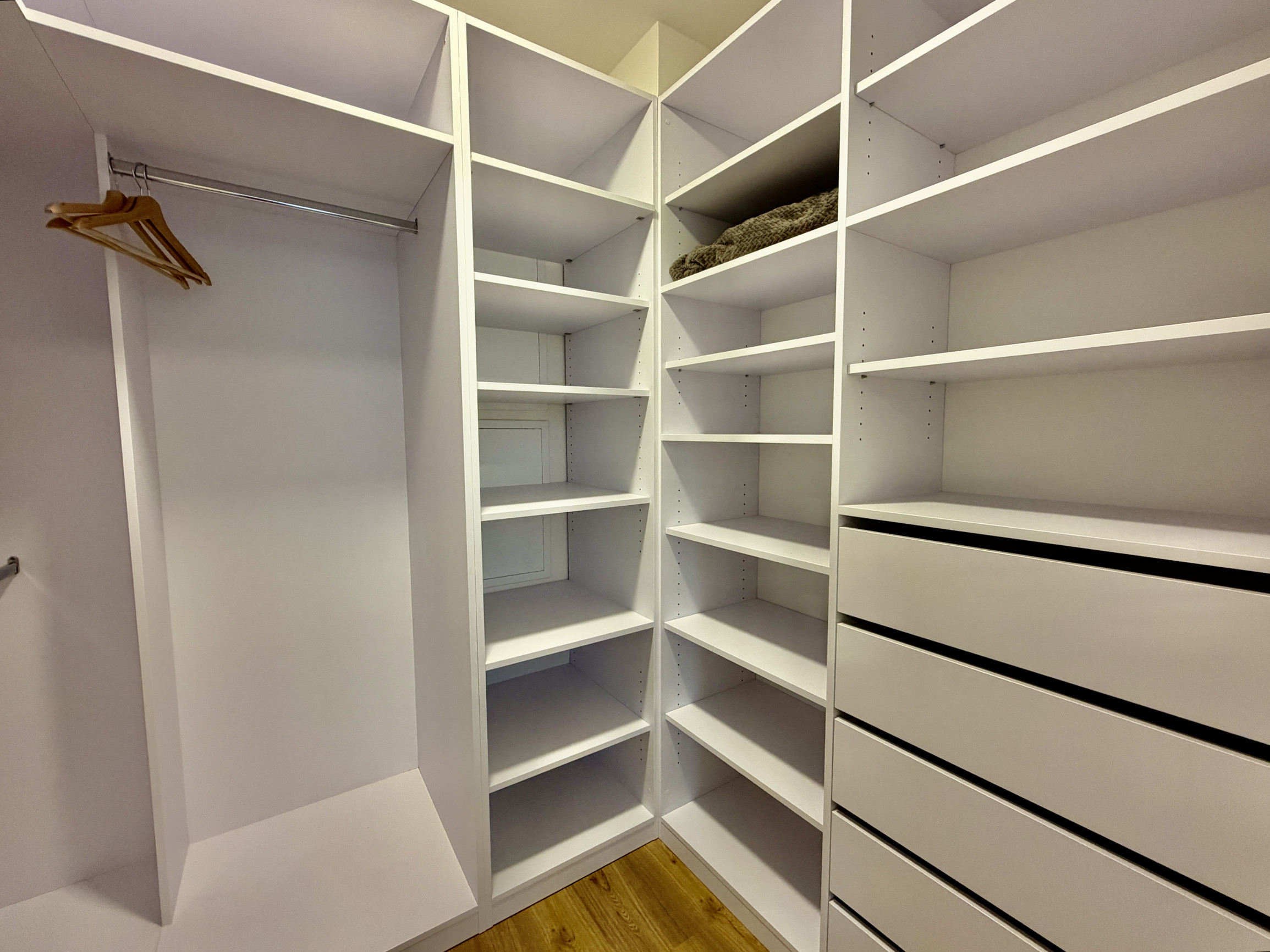 Moderný 2i byt s AC a šatníkom na Metodovej – Novostavba