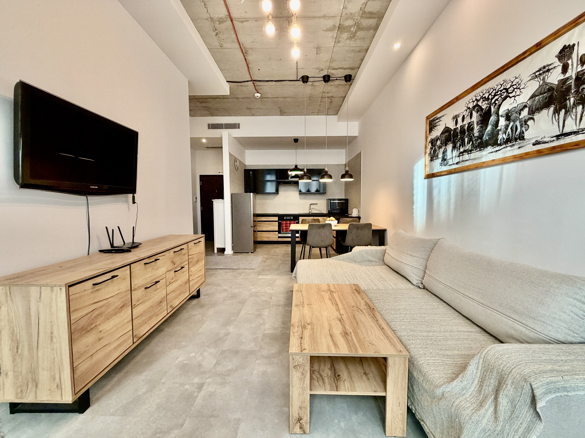 Industriálny 2i s vysokými stropmi v srdci Downtownu