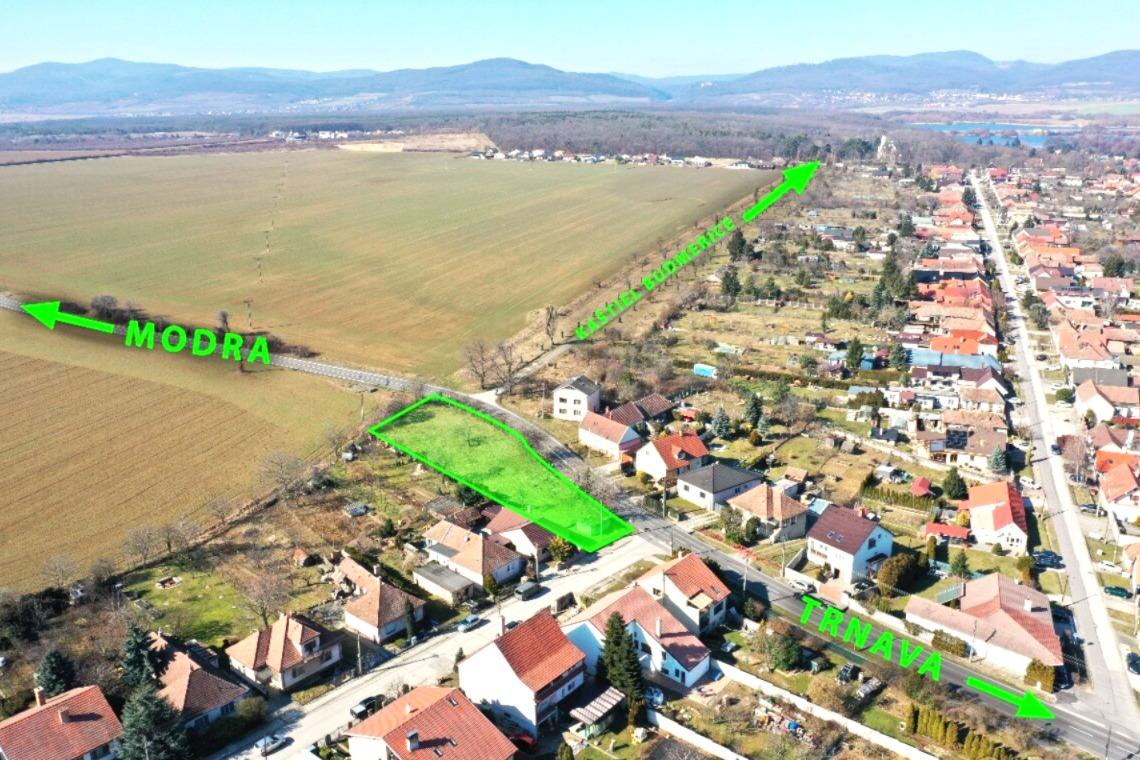 PREDAJ – stavebný pozemok 1714 m2, Budmerice, okr. Trnava.