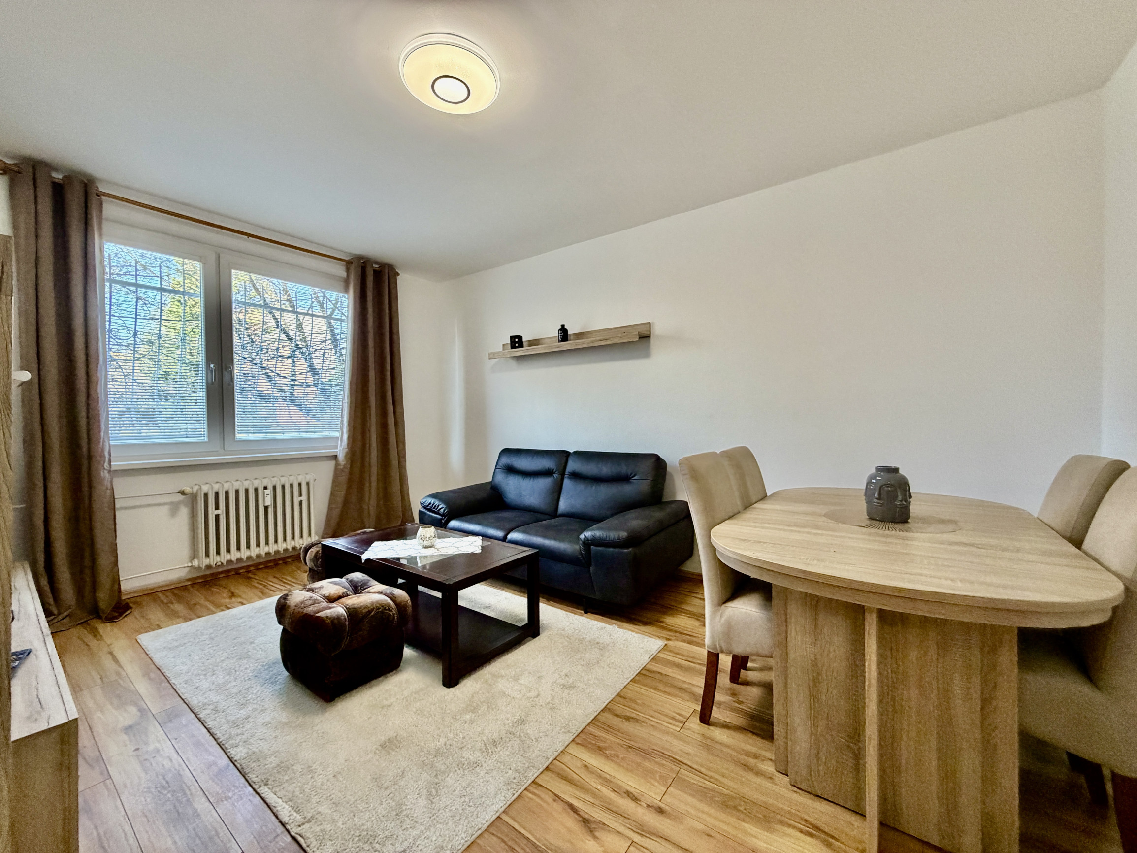 Priestranný 2i byt (56 m²) na prízemí v tichom Ružinove