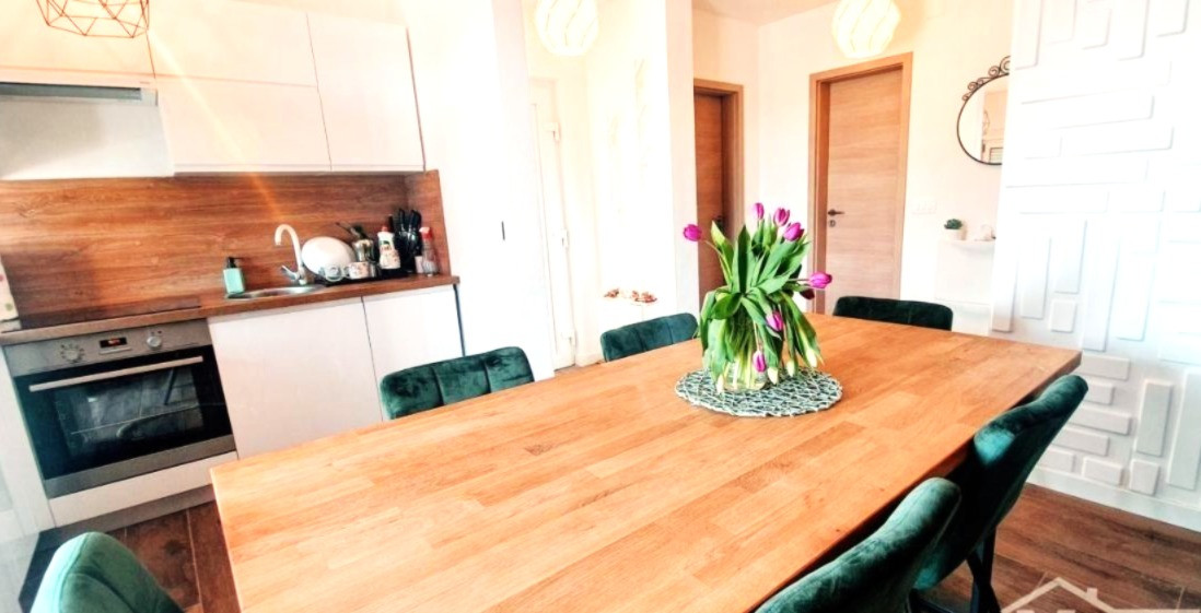 Bungalov, 4i, s krásnou a priestrannou záhradou, ostrov Vir.