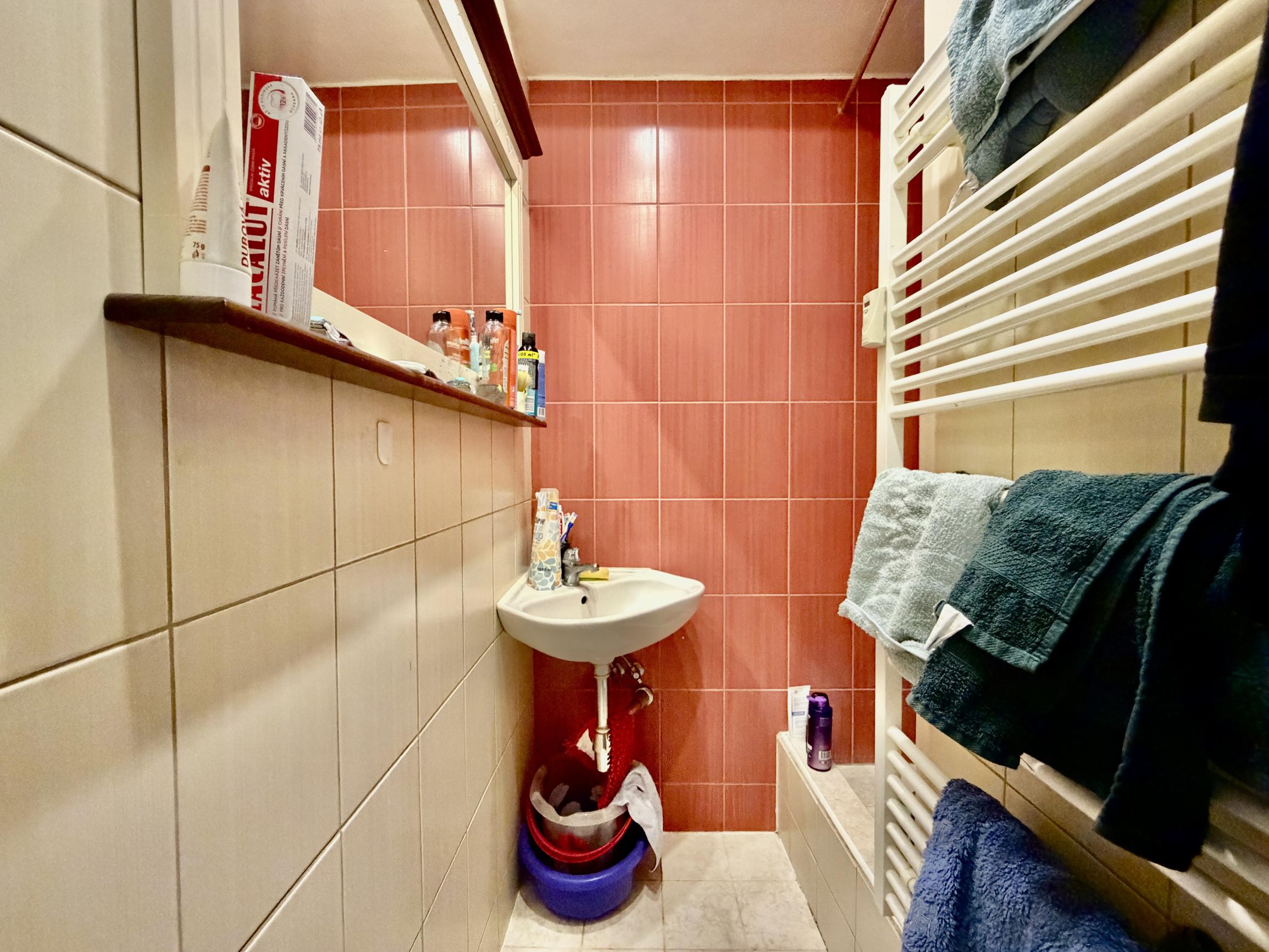 Zariadená dvojgarsónka (42,5 m²) vo Vrakuni – BEZ TIARCH