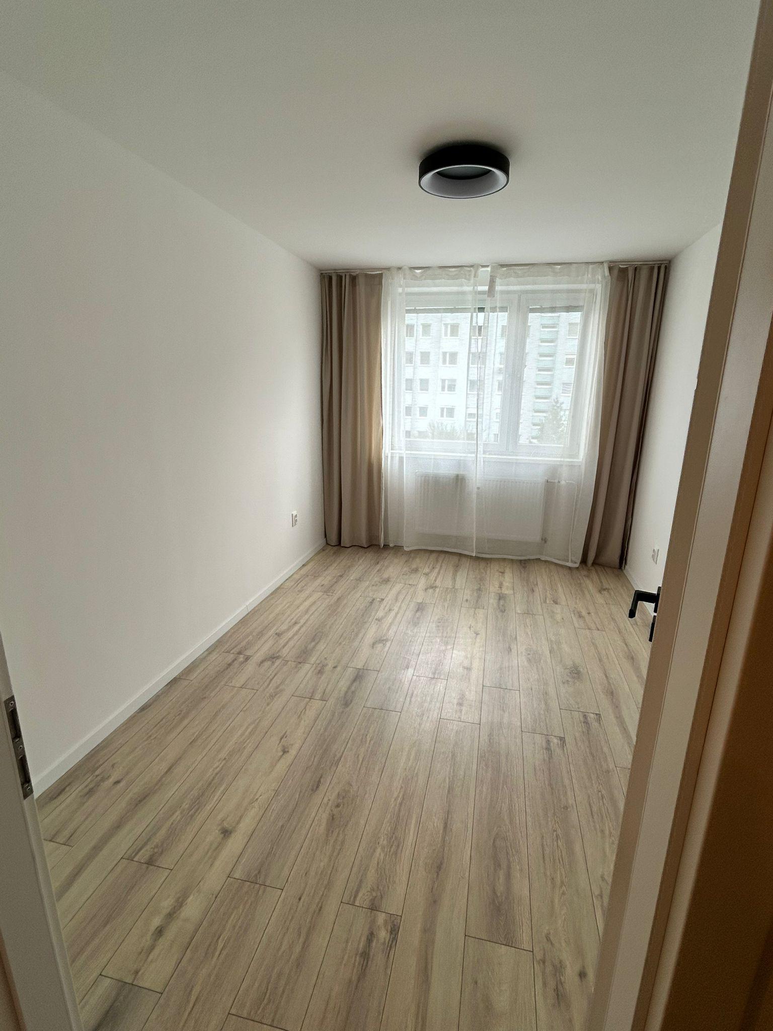 PRENÁJOM 3i, 70 m2 byt s balkónom, Bajzova ul., Ružinov.