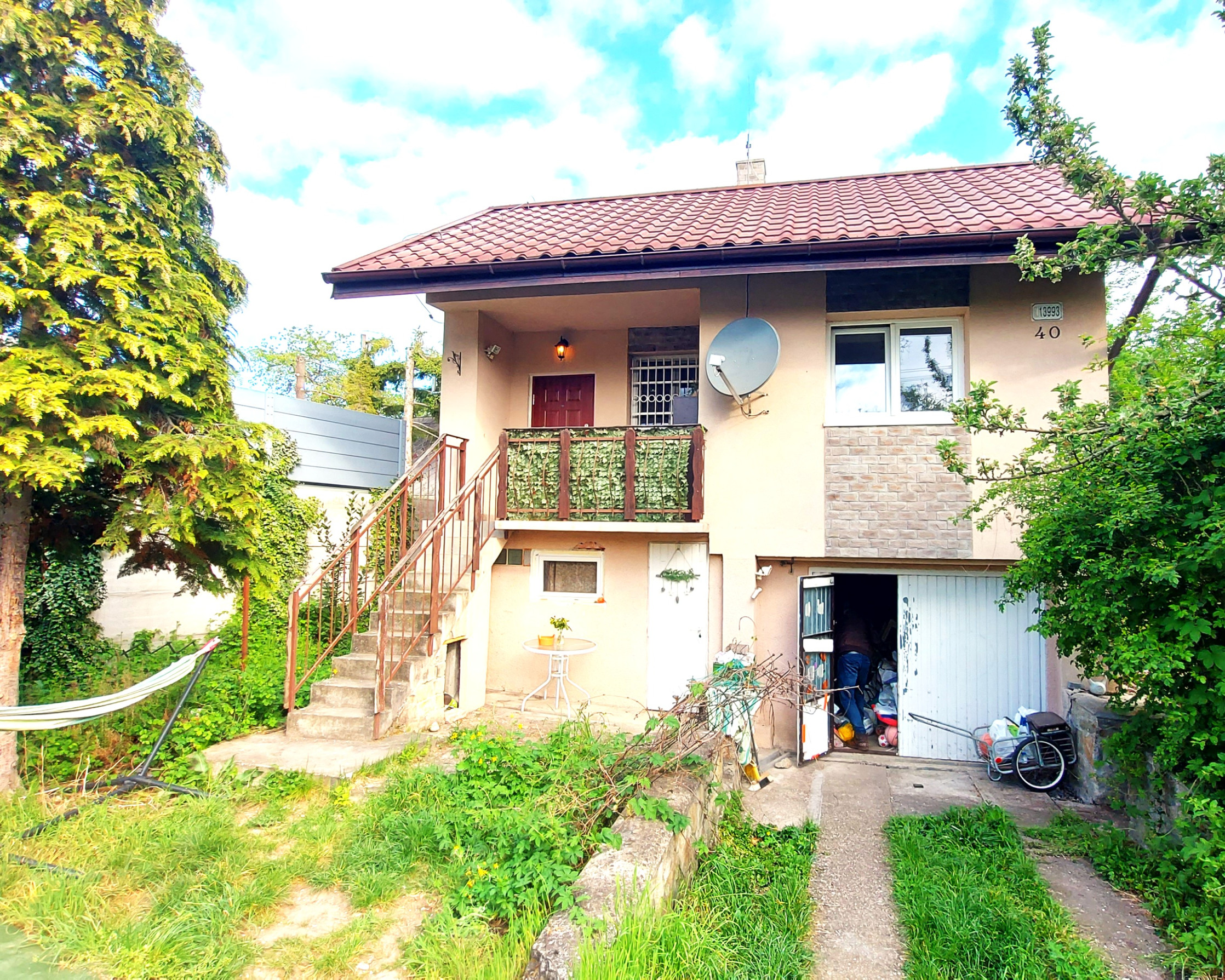 EXKLUZÍVNE, PREDAJ - 2i RD, ZP 89 m2, poz. 449 m2, Marhuľová ul.