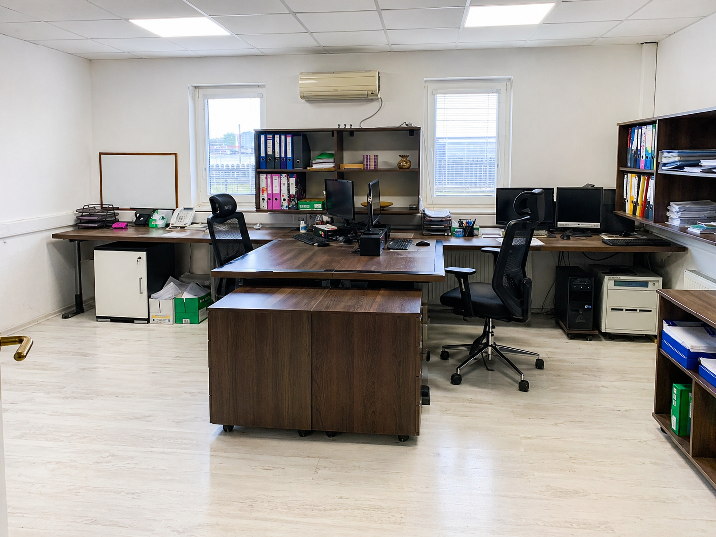 Výrobný areál s administratívou – Dubnica nad Váhom