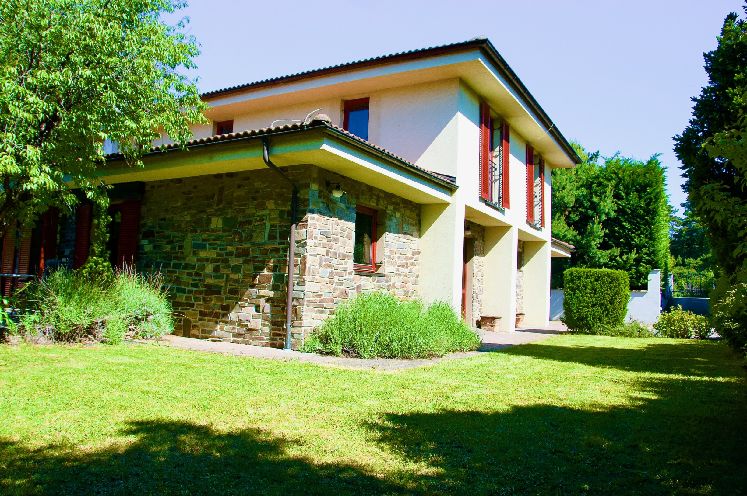 5i RD, UP 222 m2, pozemok 700 m2, Karpatská ul., Stupava.